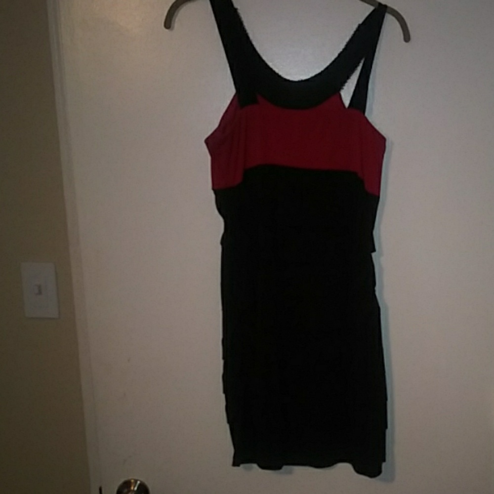 Dress - Picture 3 of 3